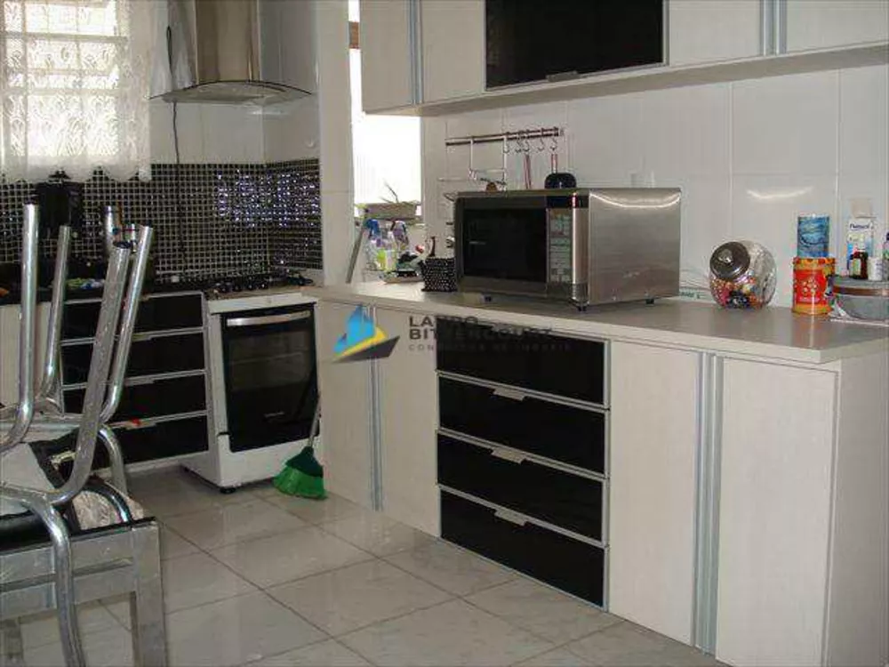 Apartamento à venda com 2 quartos, 90m² - Foto 2