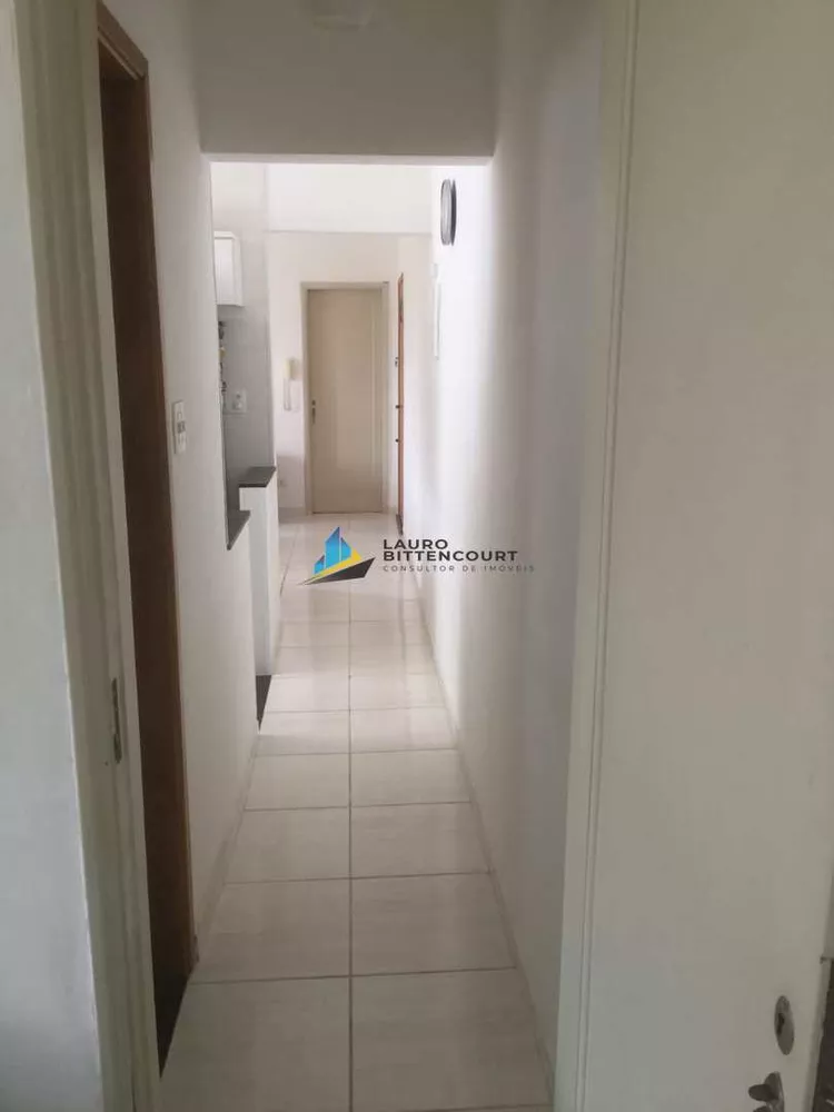 Apartamento à venda com 2 quartos, 70m² - Foto 3