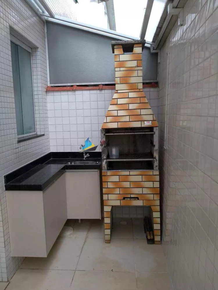 Sobrado à venda com 2 quartos, 110m² - Foto 1