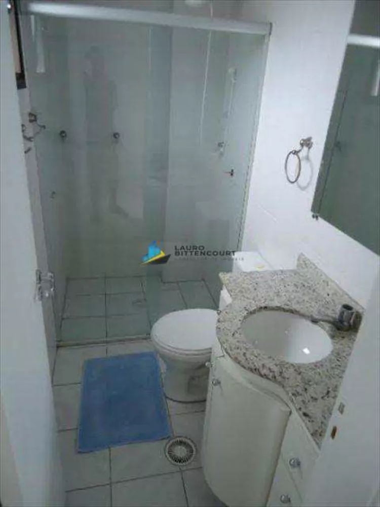 Apartamento à venda com 2 quartos, 70m² - Foto 1