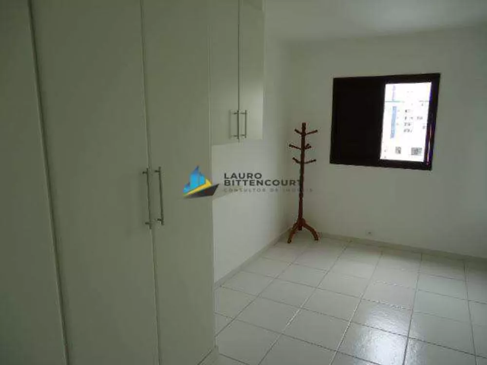 Apartamento à venda com 2 quartos, 70m² - Foto 3