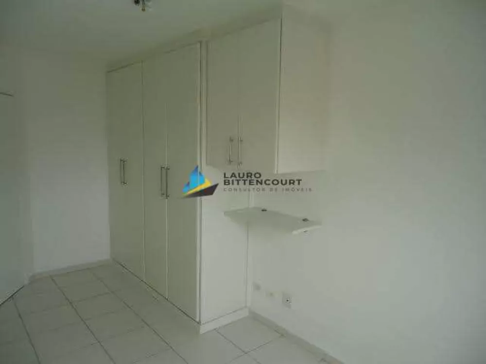 Apartamento à venda com 2 quartos, 70m² - Foto 4