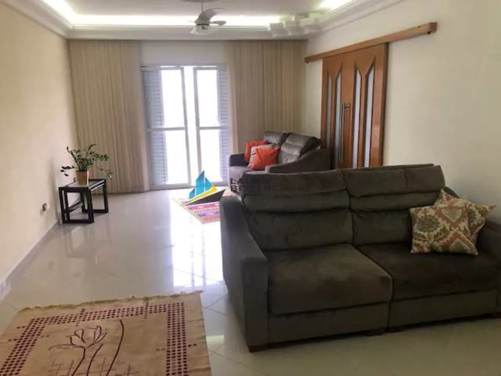 Apartamento à venda com 3 quartos, 136m² - Foto 1