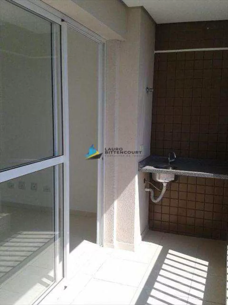 Apartamento à venda com 2 quartos, 67m² - Foto 3