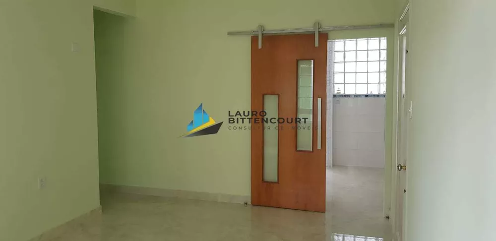 Apartamento à venda com 3 quartos, 107m² - Foto 2