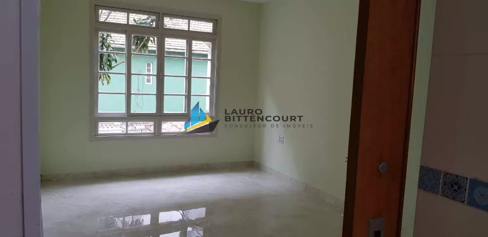 Apartamento à venda com 3 quartos, 107m² - Foto 1