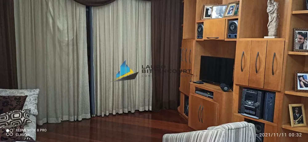 Apartamento à venda com 3 quartos, 140m² - Foto 1