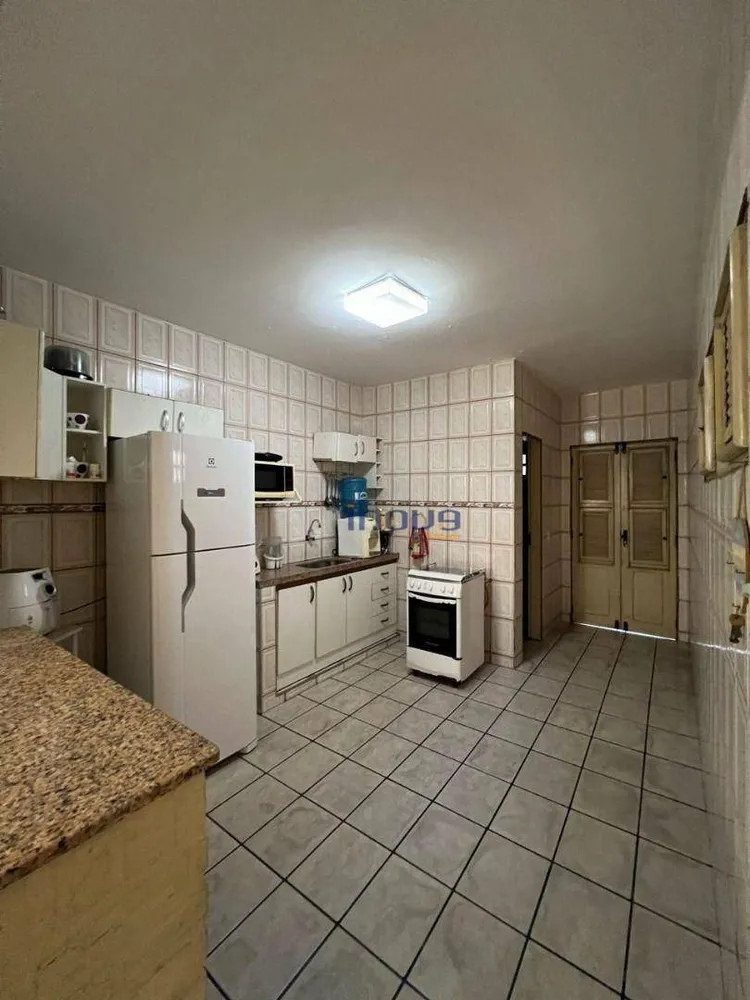 Casa, 3 quartos, 230 m² - Foto 9