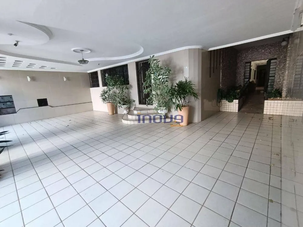 Casa, 10 quartos, 776 m² - Foto 4