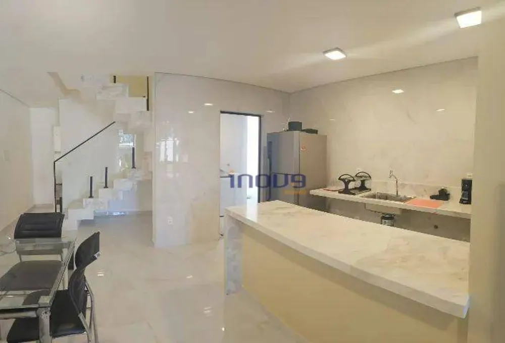 Casa de Condomínio, 4 quartos - Foto 1