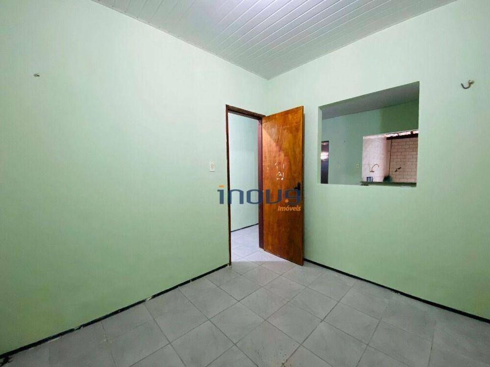 Casa para alugar com 2 quartos, 80m² - Foto 1