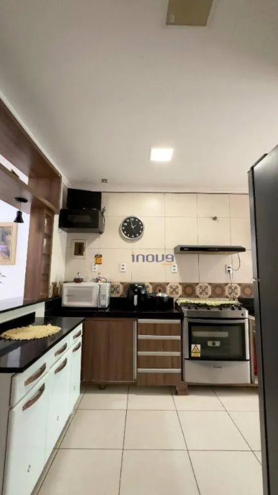 Casa, 4 quartos, 230 m² - Foto 3