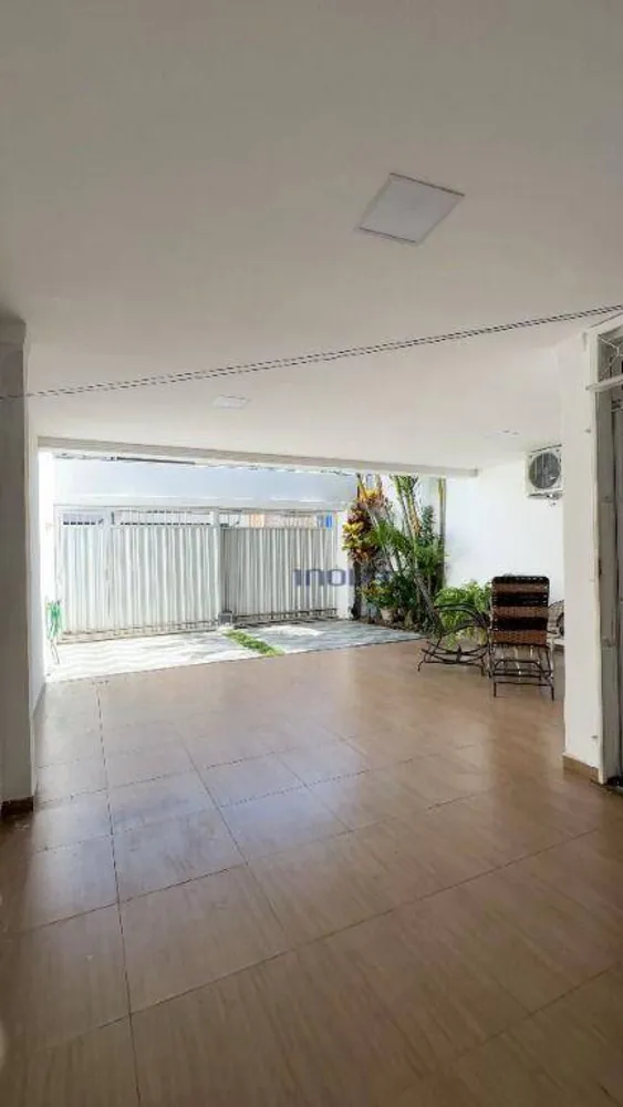 Casa, 4 quartos, 230 m² - Foto 2