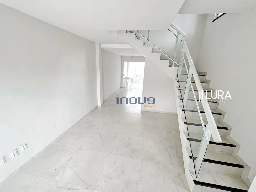 Casa, 3 quartos, 168 m² - Foto 2