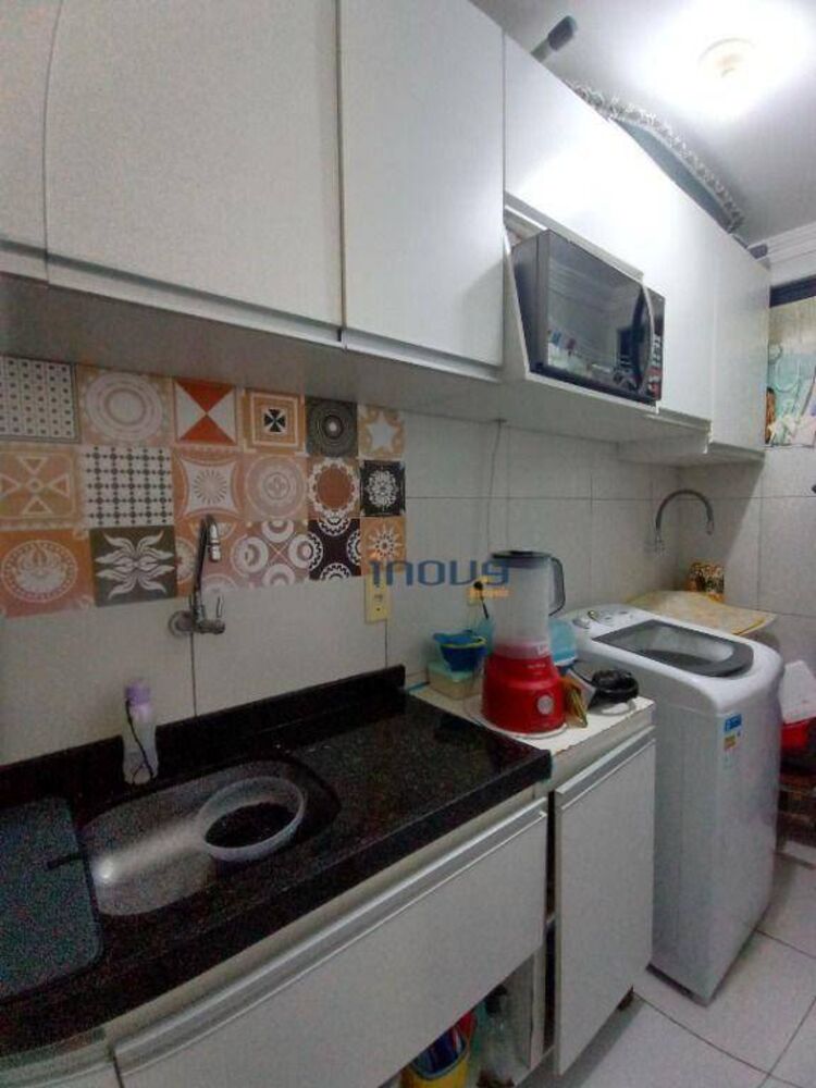 Apartamento à venda com 3 quartos, 68m² - Foto 2