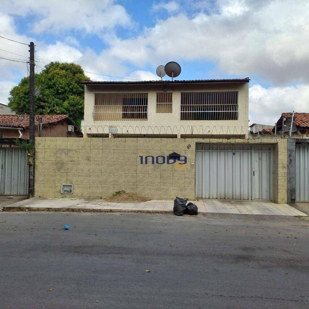 Casa, 4 quartos, 300 m² - Foto 1