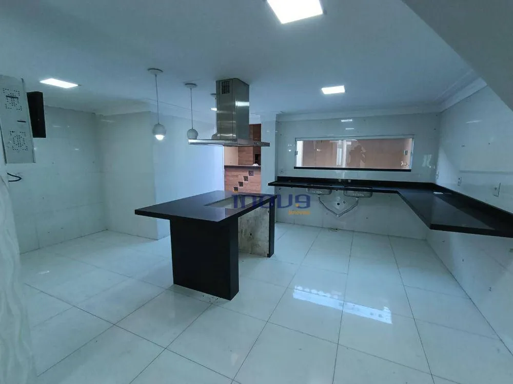 Casa, 3 quartos, 143 m² - Foto 2