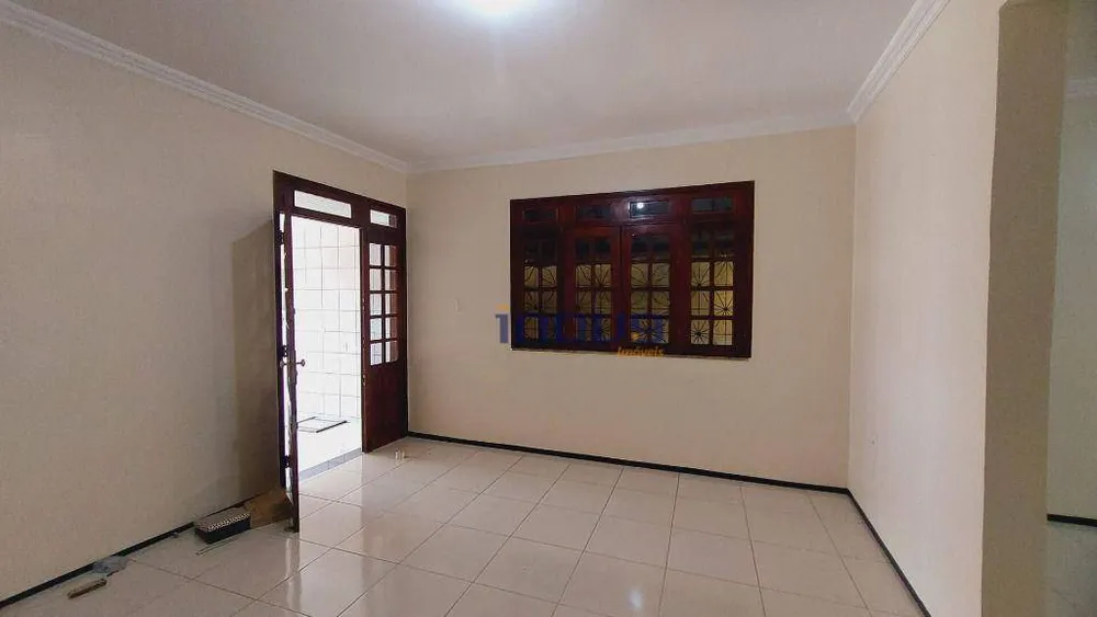 Casa, 5 quartos, 183 m² - Foto 2