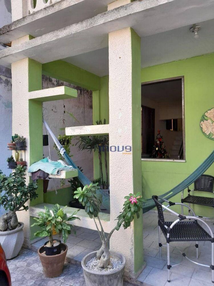 Casa, 3 quartos, 200 m² - Foto 1