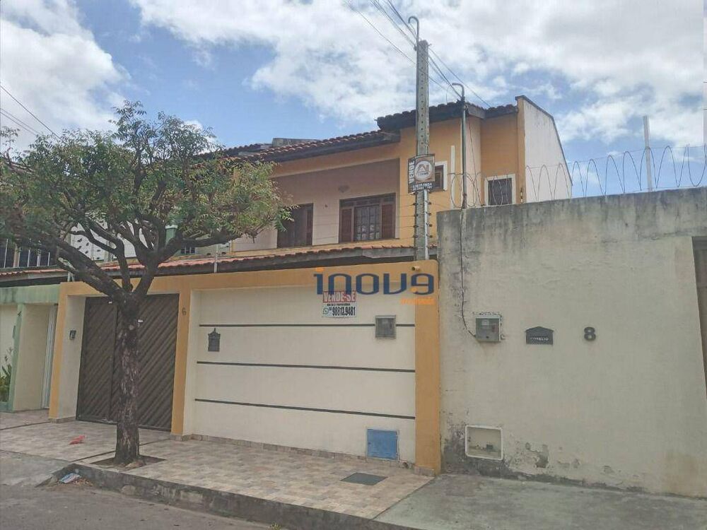 Casa de Condomínio à venda com 4 quartos, 320m² - Foto 1