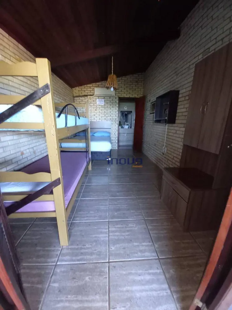 Casa, 10 quartos, 151 m² - Foto 3