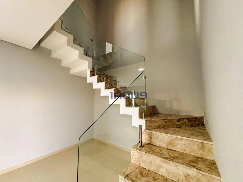 Casa, 4 quartos, 230 m² - Foto 3