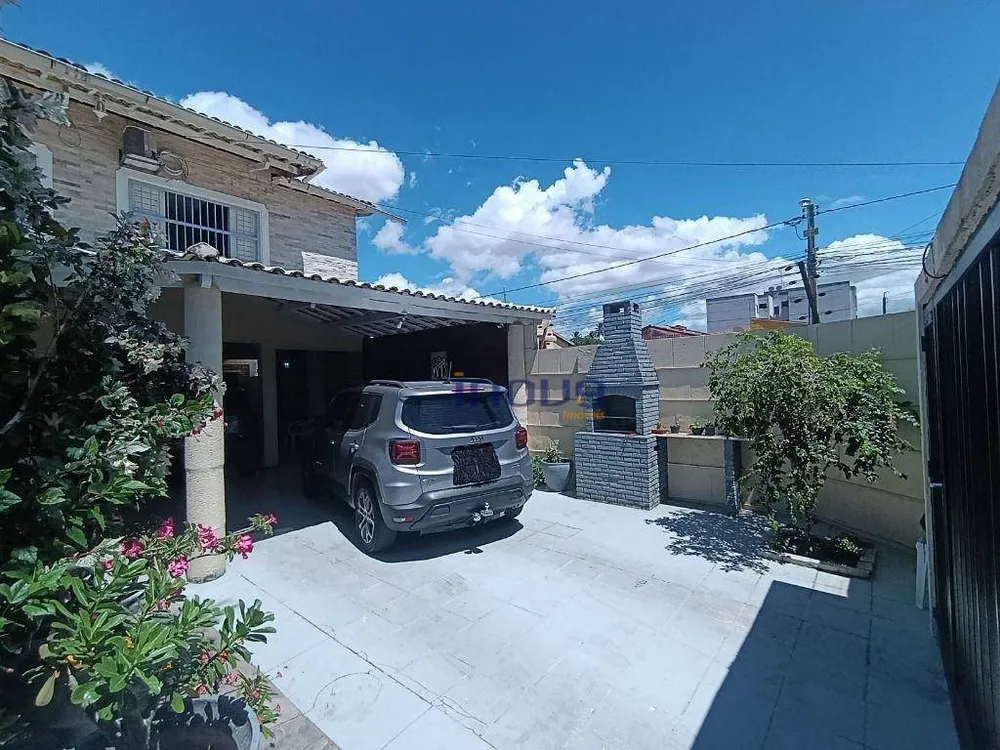 Casa, 4 quartos, 240 m² - Foto 2
