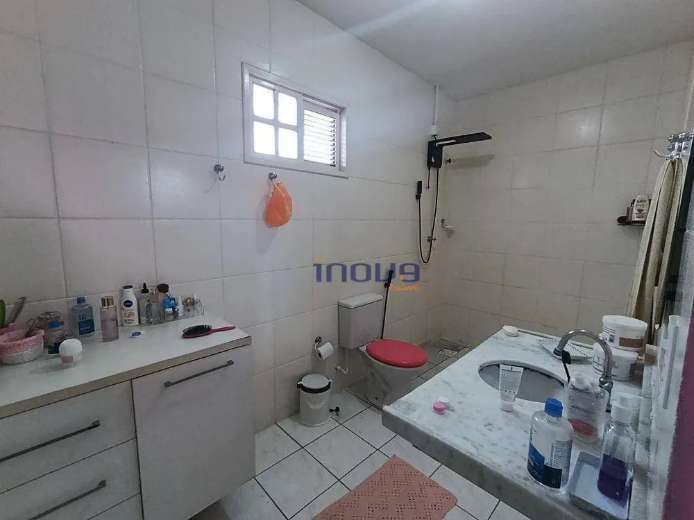 Casa, 4 quartos, 240 m² - Foto 14