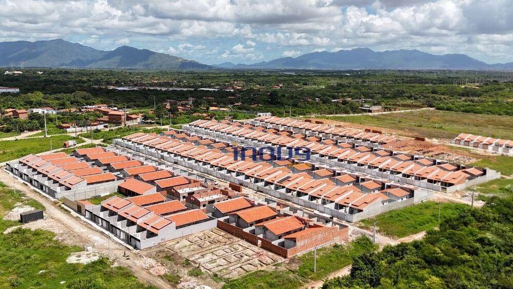 Casa à venda com 2 quartos, 84m² - Foto 8