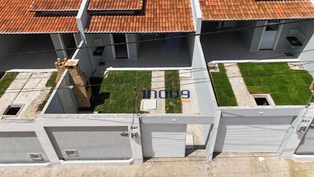 Casa à venda com 2 quartos, 84m² - Foto 2