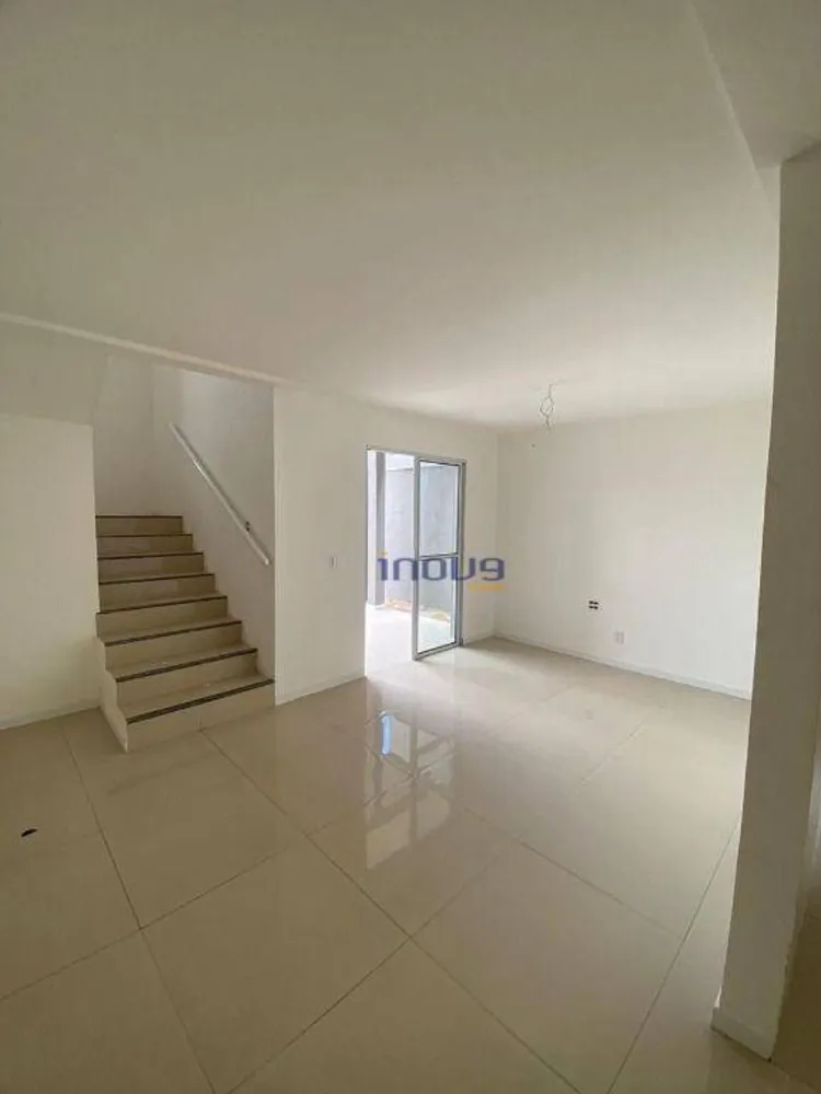 Casa, 3 quartos, 104 m² - Foto 2