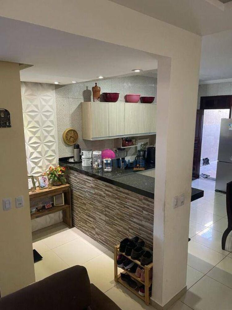 Casa, 3 quartos, 190 m² - Foto 1