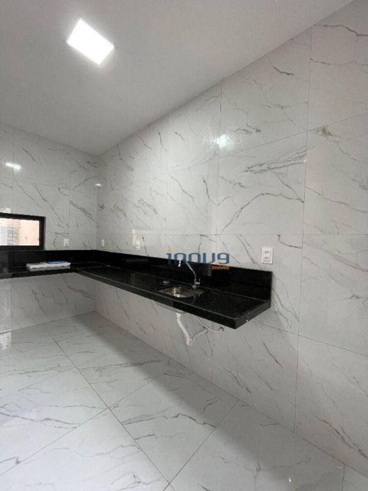 Casa à venda com 3 quartos, 95m² - Foto 2
