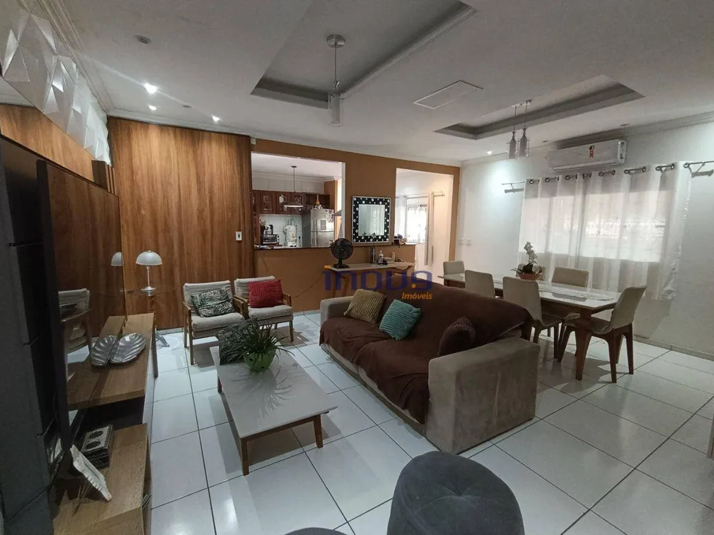 Casa, 2 quartos, 365 m² - Foto 1