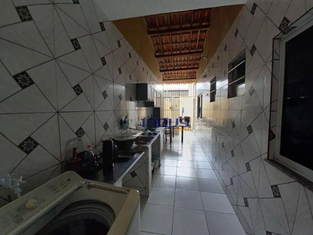 Casa à venda com 4 quartos, 84m² - Foto 7