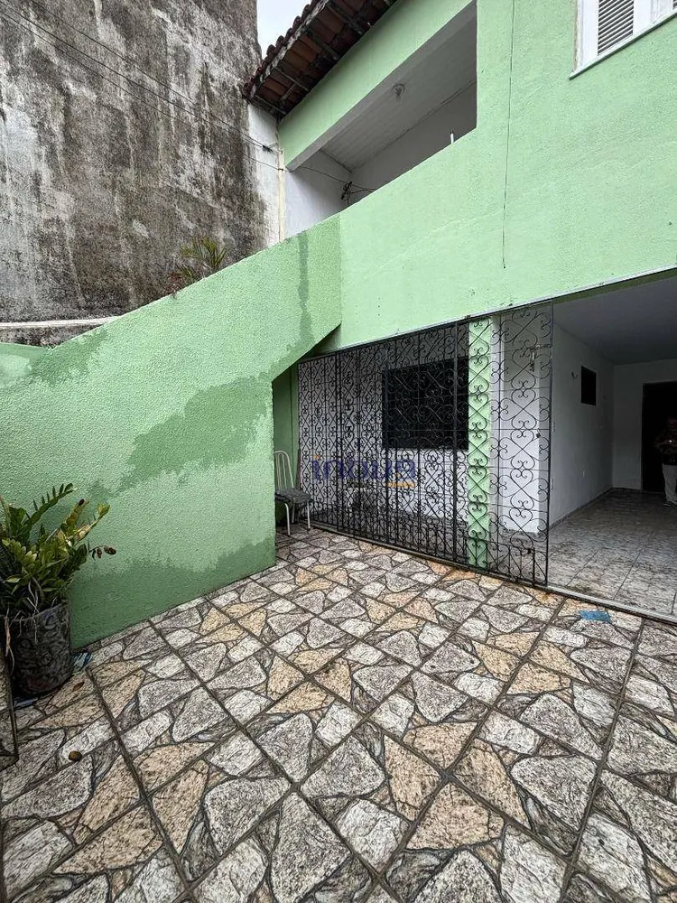Casa, 4 quartos, 178 m² - Foto 1