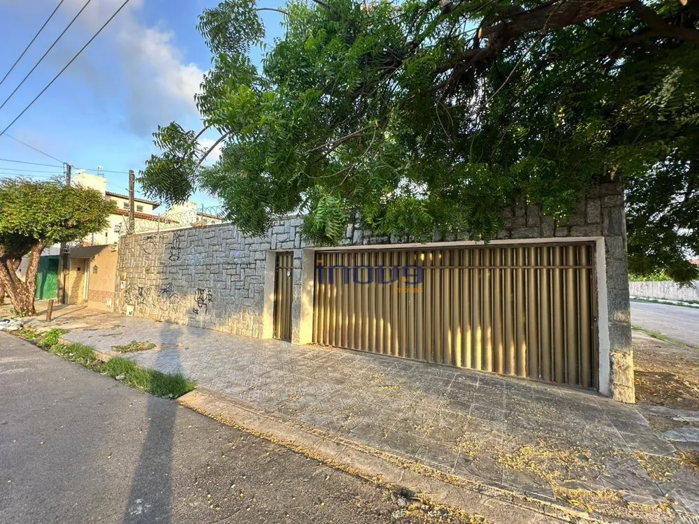 Casa, 3 quartos, 300 m² - Foto 1