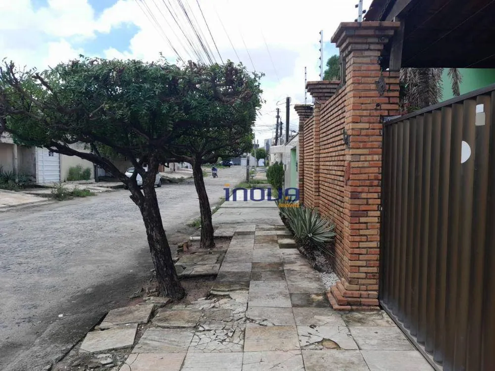 Casa, 5 quartos, 276 m² - Foto 1