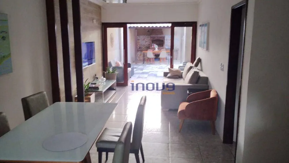 Casa, 3 quartos, 210 m² - Foto 4