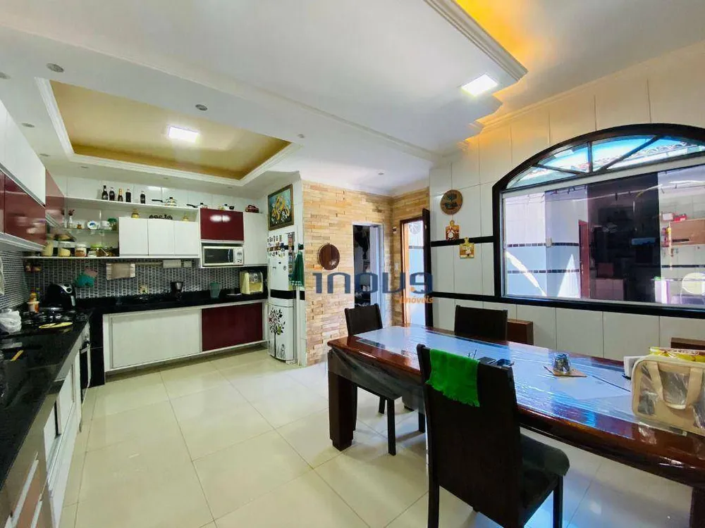 Casa, 3 quartos, 264 m² - Foto 5