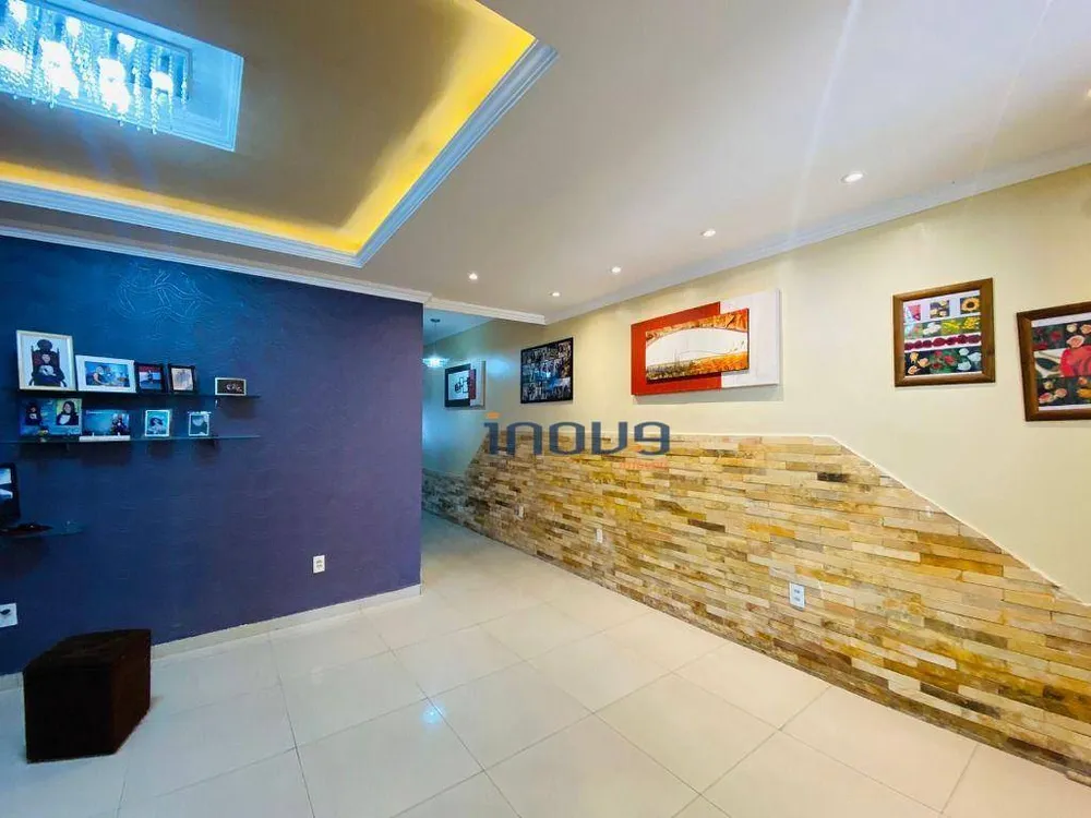 Casa, 3 quartos, 264 m² - Foto 2