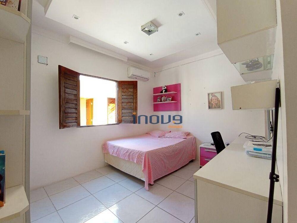 Casa de Condomínio à venda com 3 quartos, 180m² - Foto 4