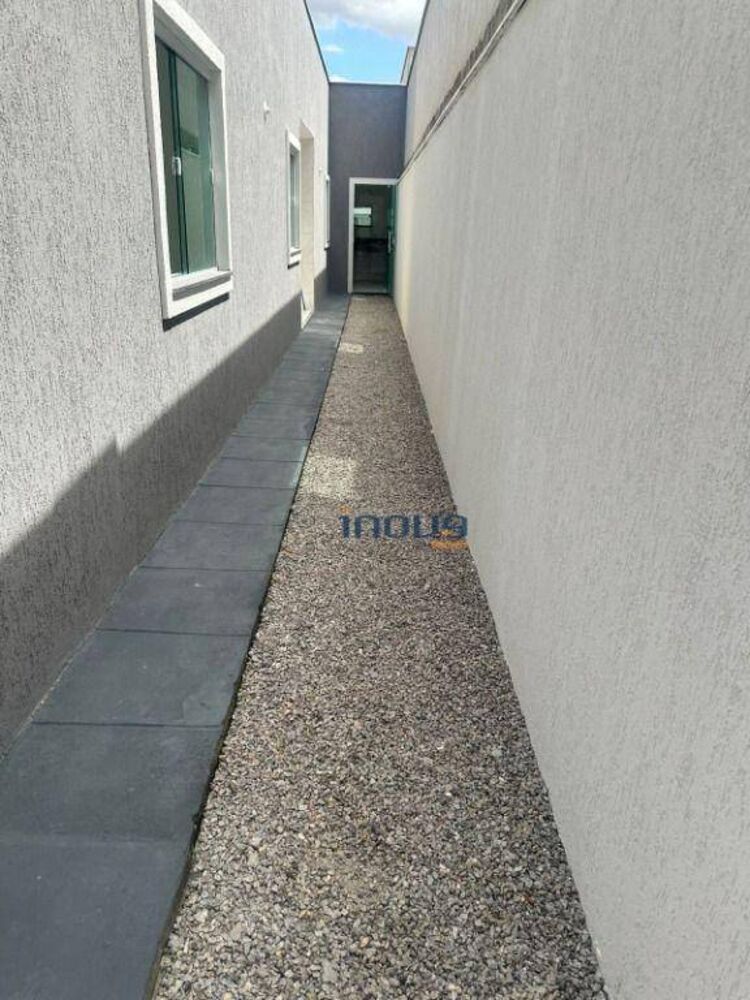 Casa à venda com 3 quartos, 192M2 - Foto 1