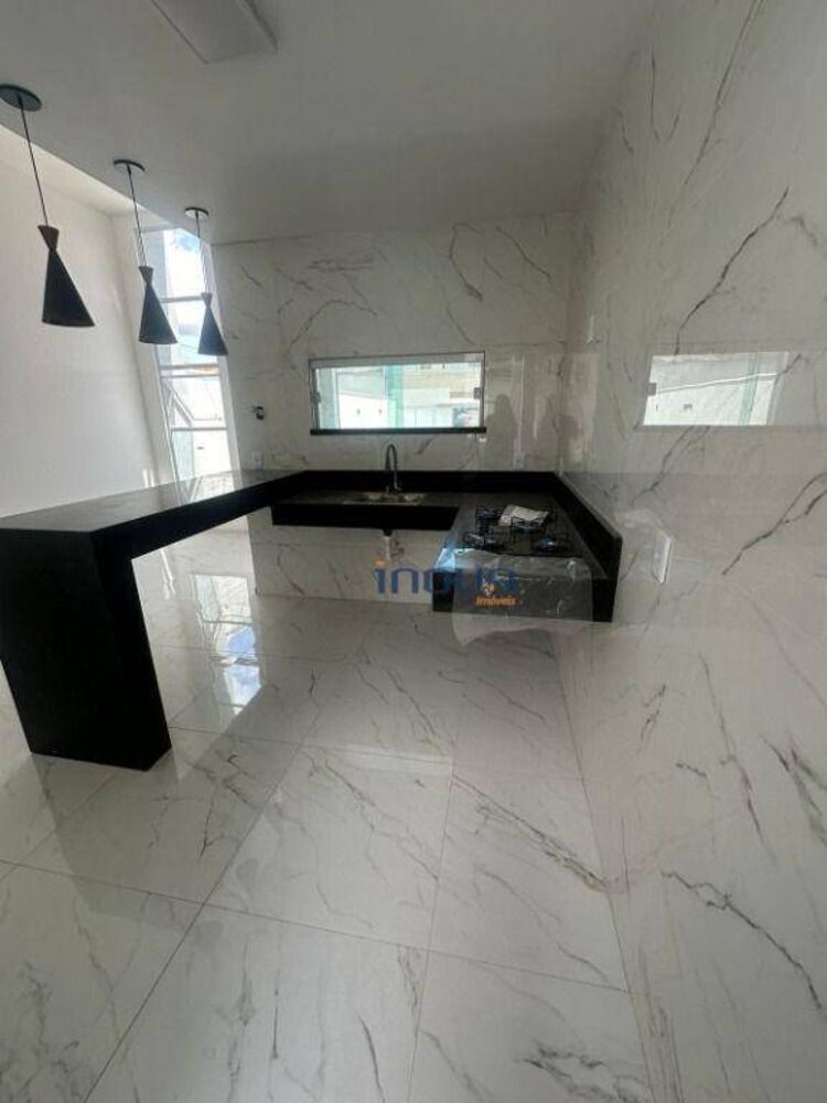 Casa à venda com 3 quartos, 192M2 - Foto 4