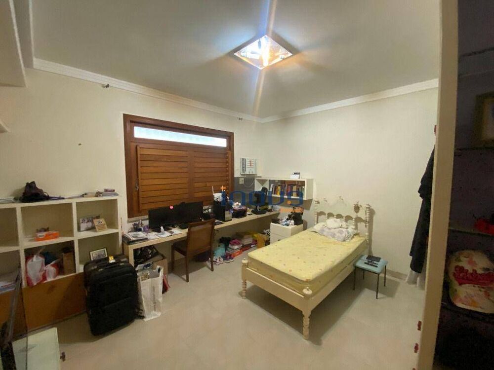 Casa, 6 quartos, 252 m² - Foto 19