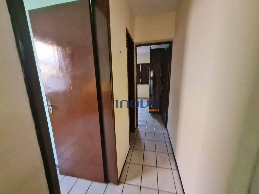 Casa à venda com 2 quartos, 100m² - Foto 3