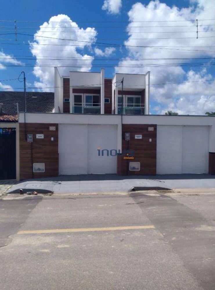 Casa à venda com 3 quartos, 96m² - Foto 1