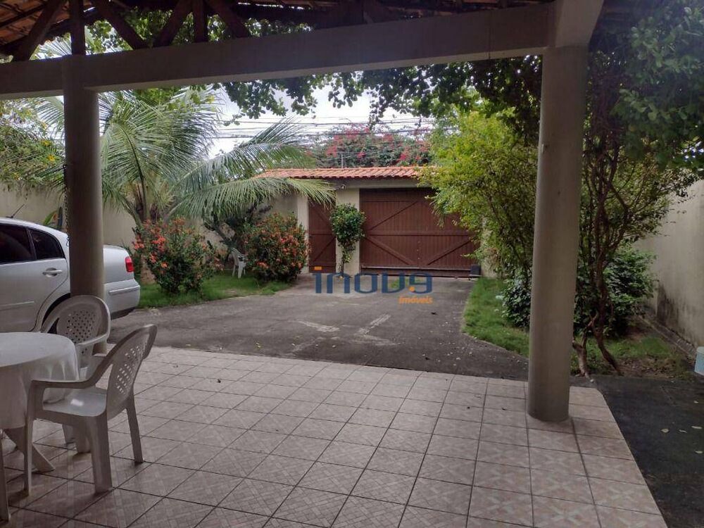 Casa, 5 quartos, 330 m² - Foto 1