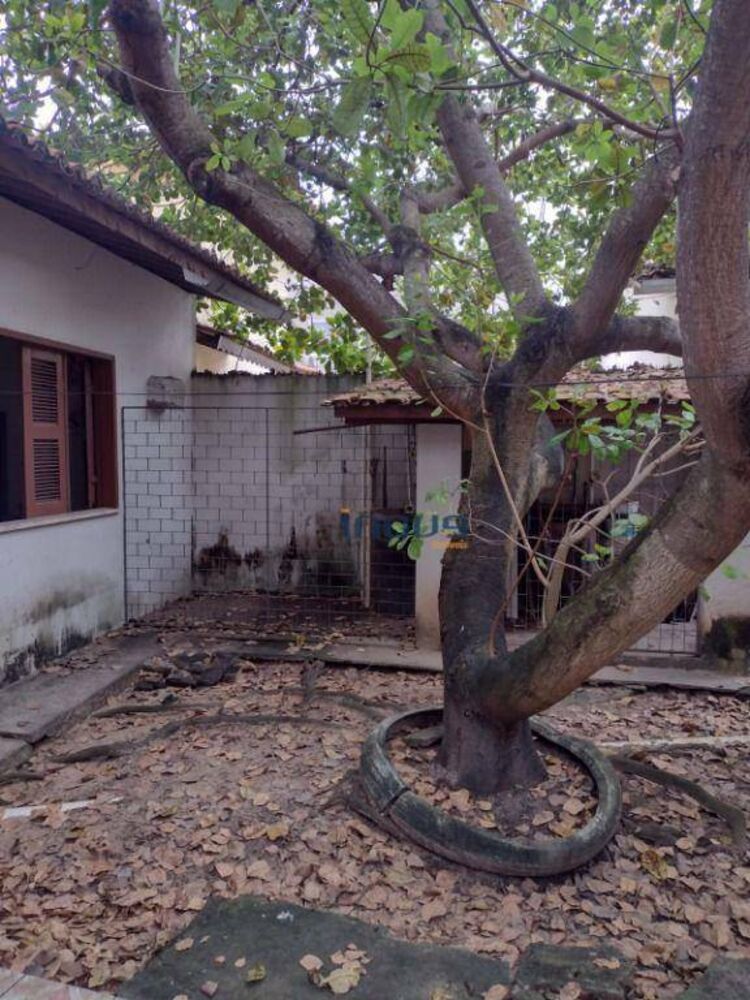 Casa, 5 quartos, 330 m² - Foto 4