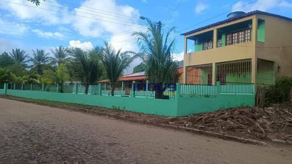 Casa à venda com 4 quartos, 70m² - Foto 4